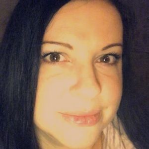 Meet your Posher, Courtney